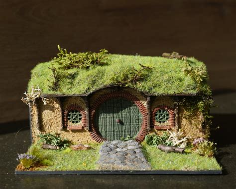 Hobbit Hole Book Nook Diorama Creatastiv