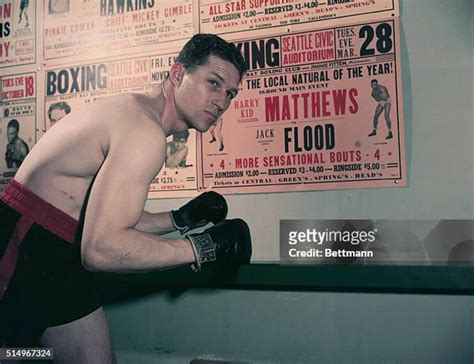 Boxing Round Cards Photos And Premium High Res Pictures Getty Images