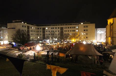 Goldene Weihnachtsmarkt Pforzheim 2024 Mit Seinem Mittelaltermarkt