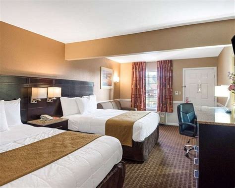 Econo Lodge Rooms: Pictures & Reviews - Tripadvisor