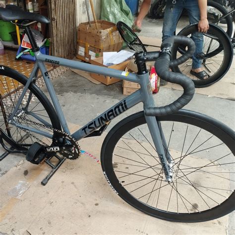 Xe đạp Fixed Gear Tsunami SNM100 màu Ghi Xám không lắp phanh Shopee