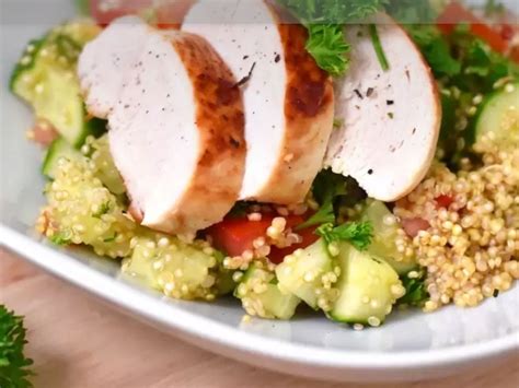 Salade De Quinoa Au Poulet Concombre Et Avocat Recette De Salade De