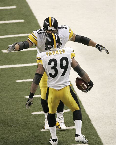 Best pics of Steelers-Seahawks Super Bowl 40