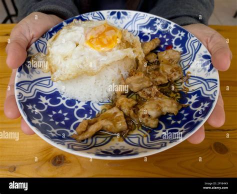 Crispy Fried Rice Hi Res Stock Photography And Images Alamy