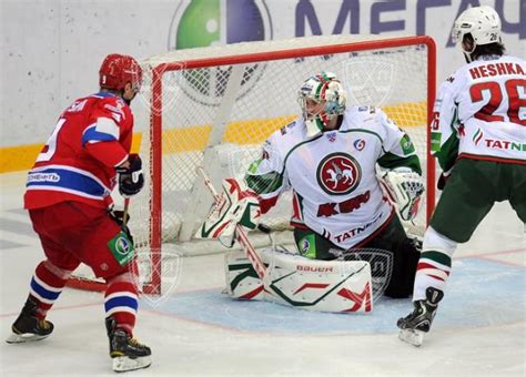 Hockey Sur Glace Khl L Arm E Rouge Frappe Encore Khl