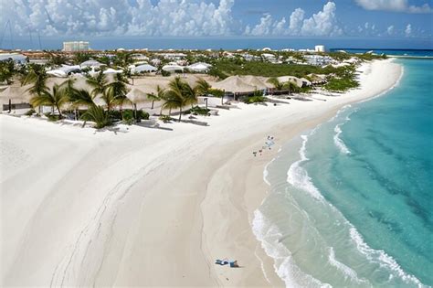 Premium AI Image | Eagle beach aruba