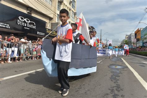 A Gazeta Vila Velha Comemora Anos Desfile C Vico No Centro Da