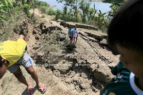 Ambrol Dipicu Penambang Pasir Radar Bojonegoro