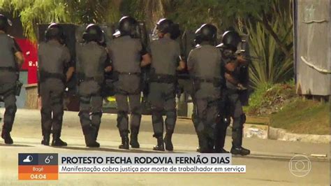 Manifestantes Fecham Rodovia Fern O Dias Em Sp Por Protesto Contra