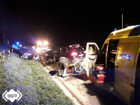 Una mujer fallecida y siete heridos en un accidente de tráfico