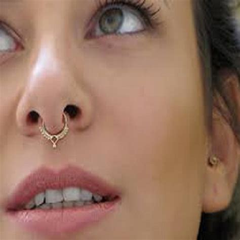 Stylish Crafted Gold Nose Piercing Jewelry With Elegance