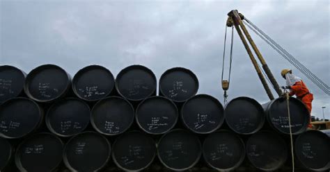 El petróleo WTI supera los 80 dólares el barril