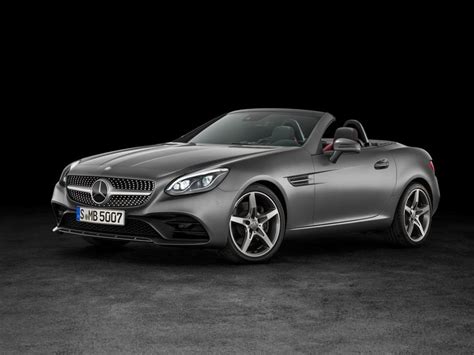 Mercedes Benz Unveils Brand New Slc Sports Car In 2020 Mercedes Slc Mercedes Slk Benz