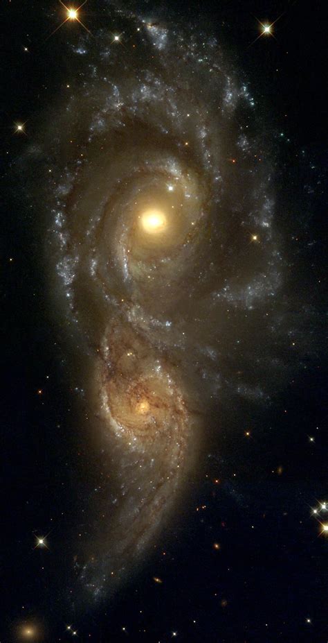 Ngc 2207 And Ic 2163 Are A Pair Of Colliding Spiral Galaxies About 80 Million Space Images