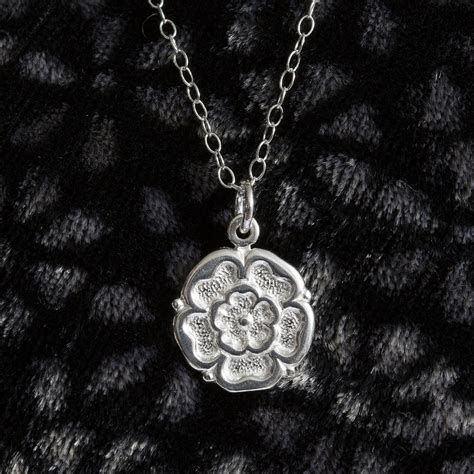 Tudor Rose Silver Necklace | Westminster Abbey Shop