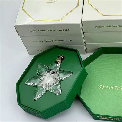 5661079 New Beautiful Swarovski Crystal Annual Edition Snowflake