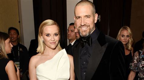 Reese Witherspoon Re Unites With Ex Husband Ryan Phillippe Amidst