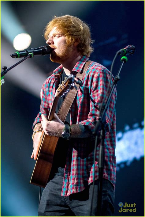 Ed Sheeran Performs For A Giant Crowd In Las Vegas Photo 712424