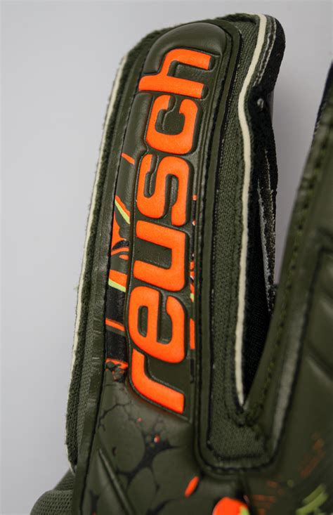 Attrakt Freegel Fusion Ortho-Tec Goaliator - reusch.com