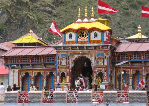 Badrinath Temple Info, History, Architecture, Photos, Timing