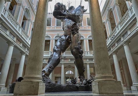 Damien Hirst’s 60-Foot-Tall Bronze Demon Finds a Home in Las Vegas ...