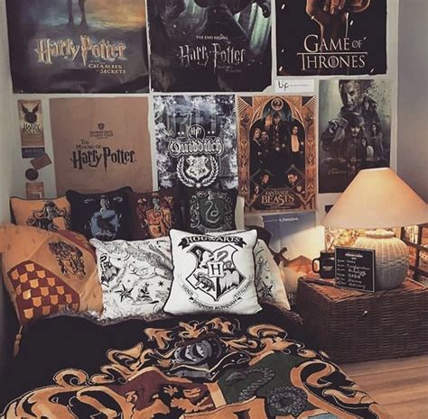 Pin By Castiel Winchester On Harry Potter Harry Potter Bedroom Harry