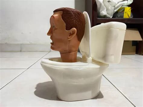 Skibidi Toilet Wc Taza Terror Figura Juguete Con Luz En Venta En