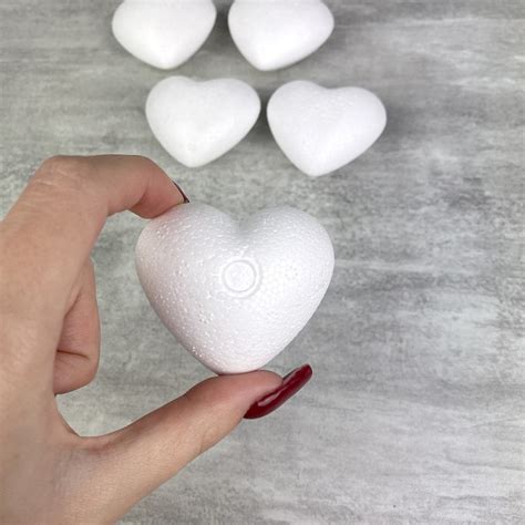 5 Small Domed Polystyrene 3d Hearts Of 5 Cm Density Pro