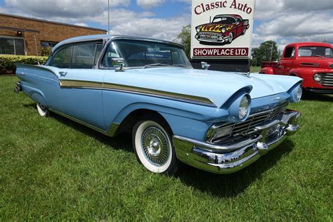 1957 Ford Fairlane | Classic & Collector Cars