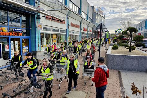 Streik im sächsischen Einzelhandel geht weiter Filialen von H M Aldi