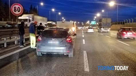 Incidente In Tangenziale A Rivoli Tamponamento A Catena Code E