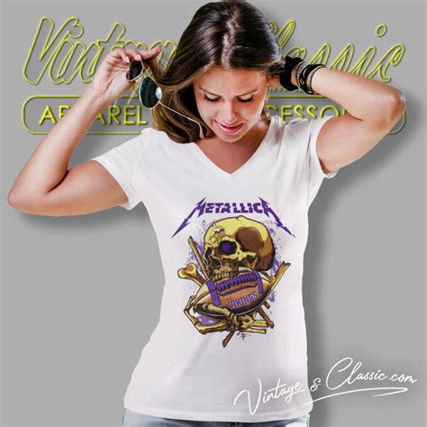 Minnesota Vikings Merch Metallica Skull Shirt - Vintagenclassic Tee