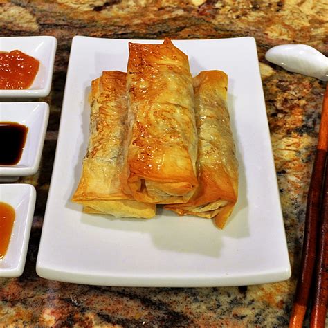 The Svelte Gourmet: Recipe Makeover #3 - Egg Rolls!