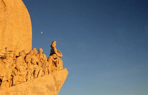 Monumento A Los Descubridores Lisboa Statue Of Liberty Landmarks