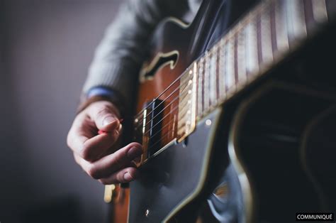 Professeur Particulier Le Meilleur Moyen Dapprendre La Guitare