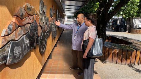 Coordinadora Del Museo Marta Colvin Visit La Casa Violeta Parra Para