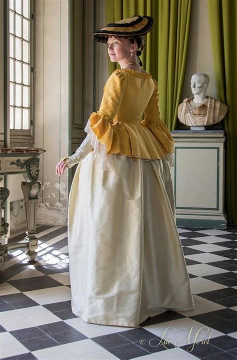 Caraco 18th 18th Century Dress 18th Century Fashion Historical Dresses