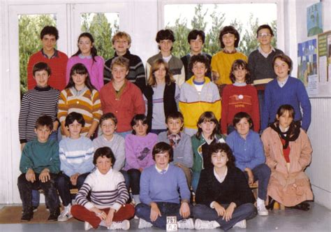 Photo de classe 4ème de 1984 Collège Raymond Loewy Copains d avant