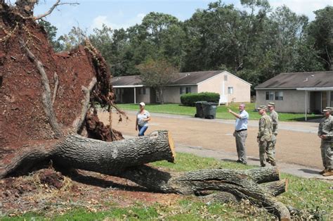 Providing Personal Touch Fort Polk Leadership Delivers Support During