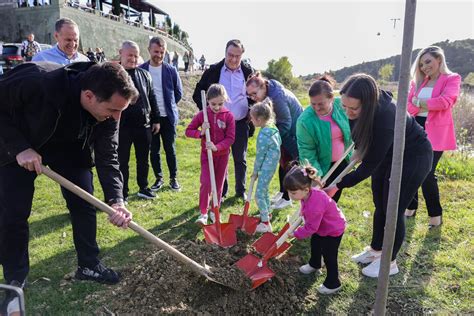 Veliaj Ne mbjellim pemë pastërti dhe dashuri jo përçarje ata kanë