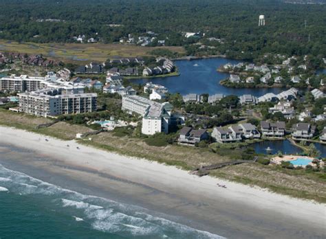 Discover the Accommodations at Litchfield Beach & Golf Resort