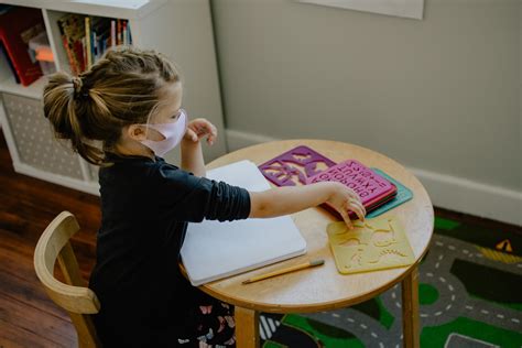 Ema Rekomenduje Szczepienie Dzieci W Wieku Lat Szczepionk Pfizera