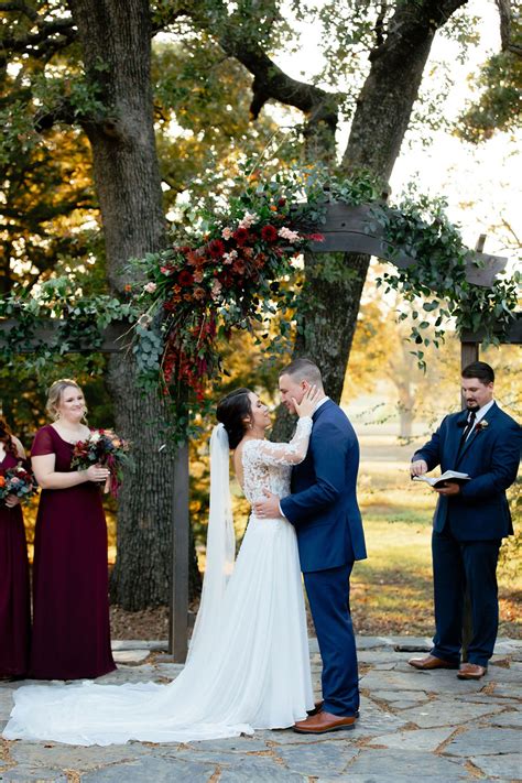 Taylor + Lane's Wedding – Oak + Ivy | Wedding & Event Venue in Aubrey