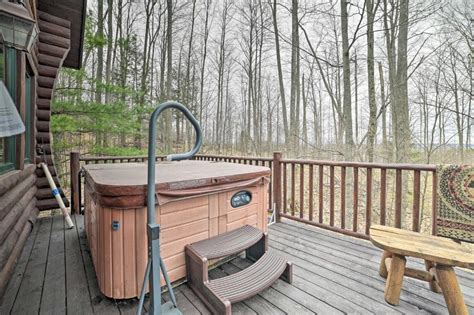 24 Romantic Cabins with Hot Tub in Michigan ️ in 2024