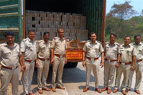 Goa Excise Officials Goa Telangana Bound Truck Carrying Whisky Worth Rs