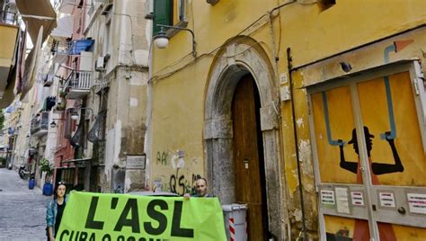 Napoli Coppia Malata E Indigente Rischia Lo Sgombero L Asl Immobile