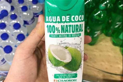 Así es la Agua de coco de Mercadona la bebida baja en calorías por