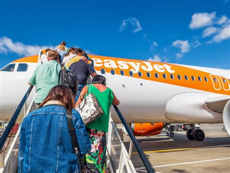 Desvían el vuelo de Gibraltar a Málaga y nada más aterrizar obligan a