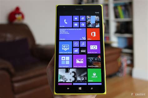 Nokia Lumia 1520 Size