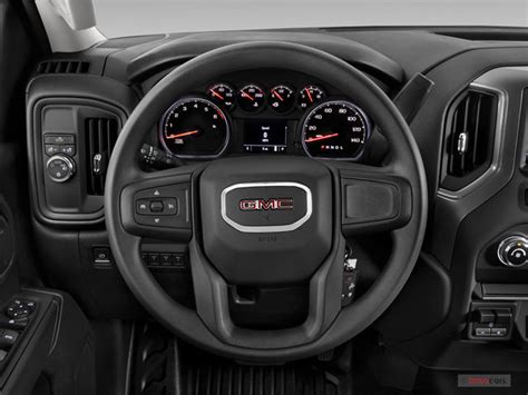 2023 GMC Sierra 2500HD: 13 Interior Photos | U.S. News